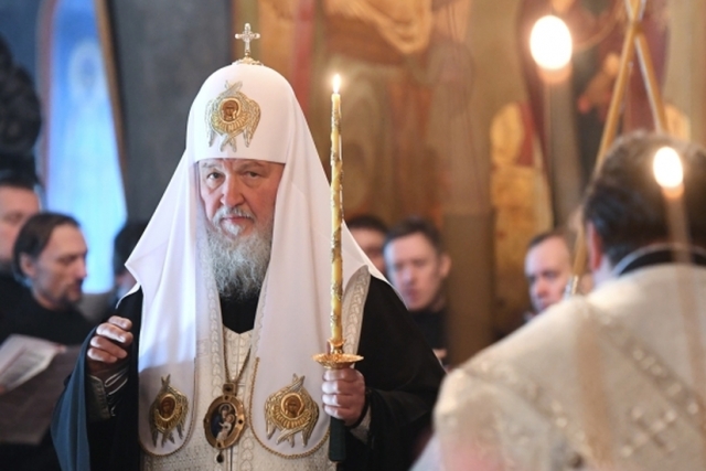 Патриарх Кирилл предостерег от жесткого «вправления мозгов детям»